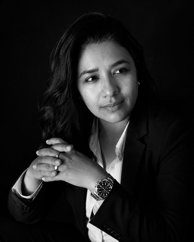Retrato en blanco y negro de Nathalia, creadora de Capítulo 4to